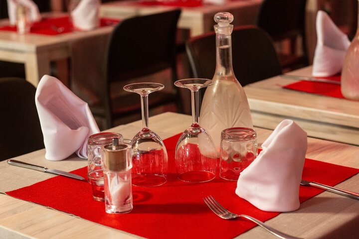 Dining 35 of 71