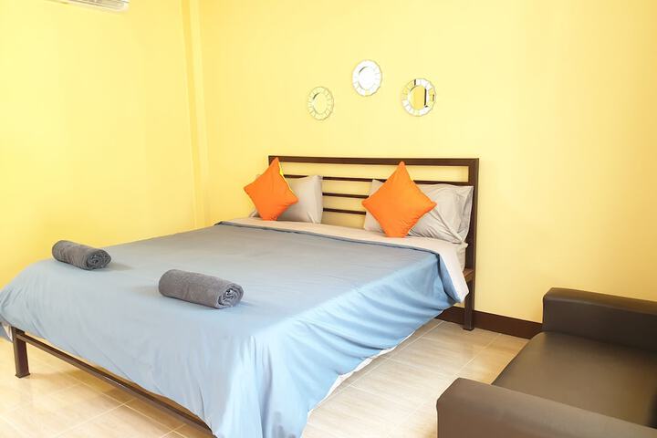 Room 15 of 48