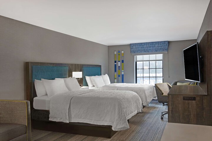 2 Queen Beds (8 of 11)