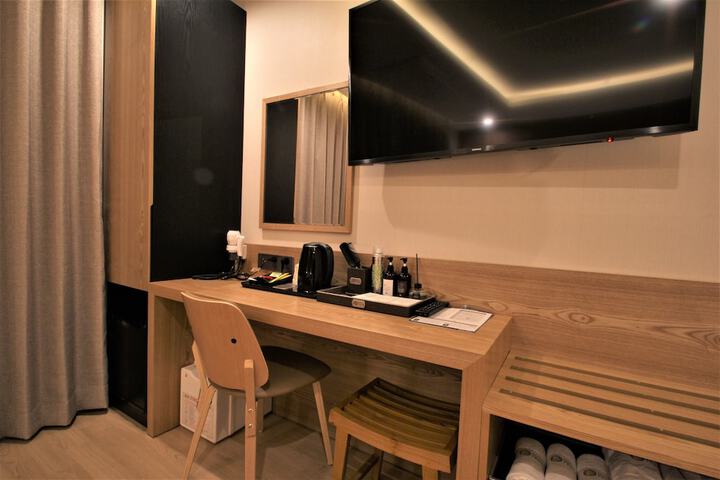 Room 15 of 110