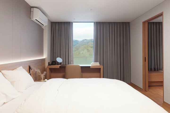 Room 14 of 120