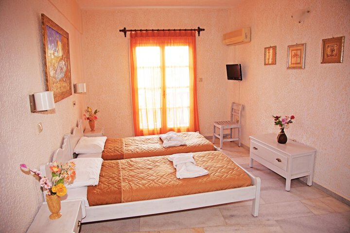 Room 15 of 65
