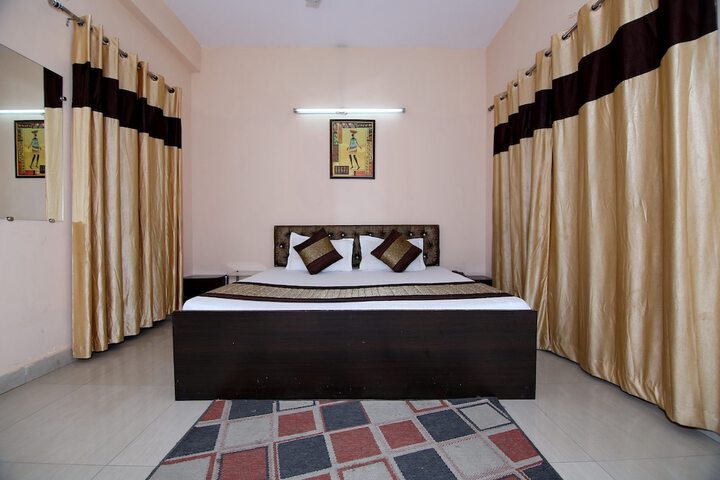 Room 14 of 16