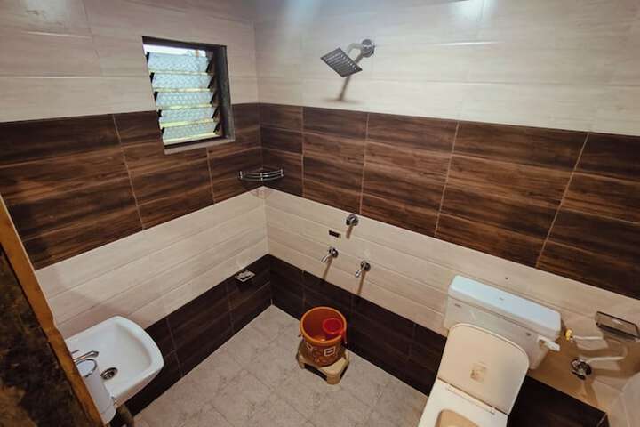 Room 12 of 31