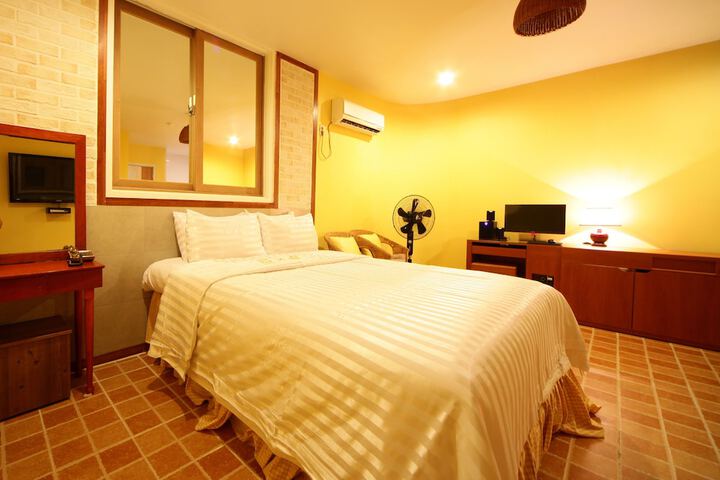 Room 27 of 75