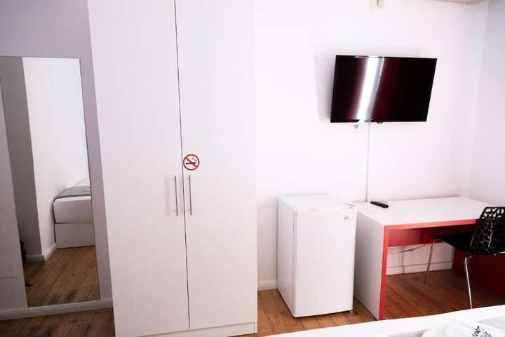 Room 43 of 97
