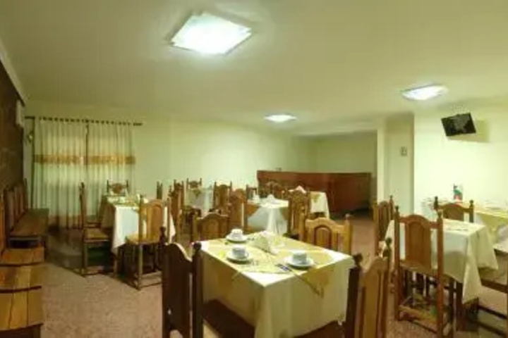 Dining 10 of 10