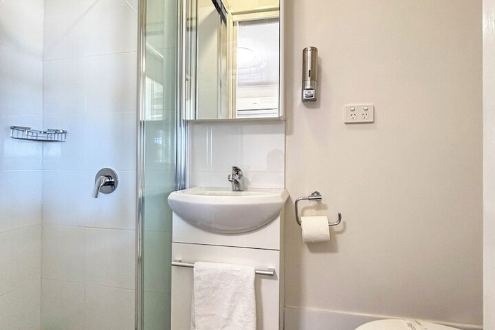 Room 40 of 60
