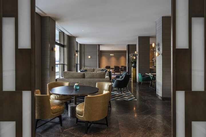 Guest Lobby