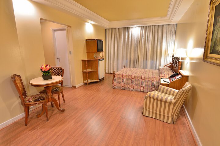 Room 37 of 64