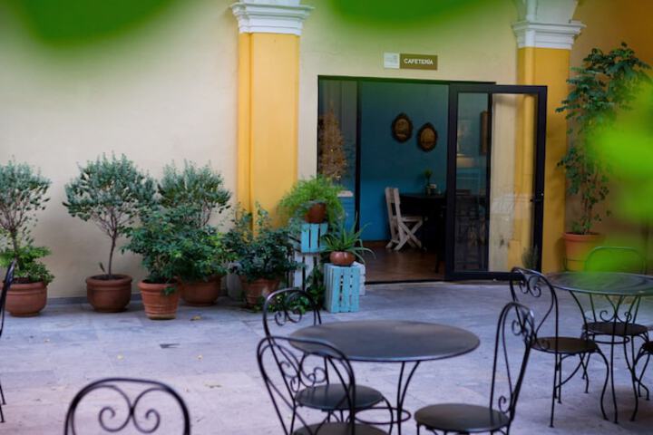 Hotel Exterior 65 of 68