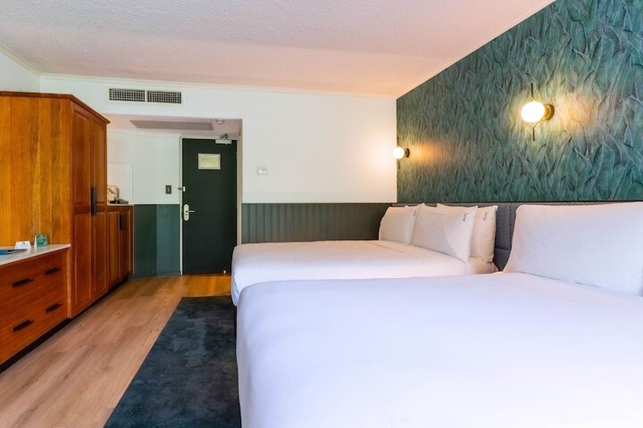 Room 19 of 113