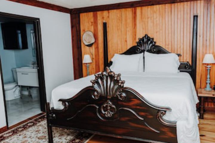 Room 100 of 267