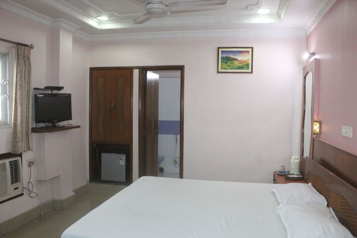 Room 14 of 29