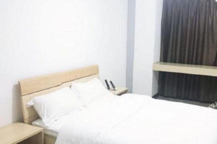 Coast City Hotel