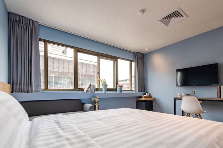 Room 43 of 88
