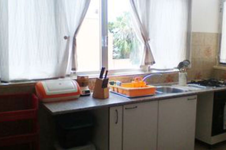 Room 8 of 11