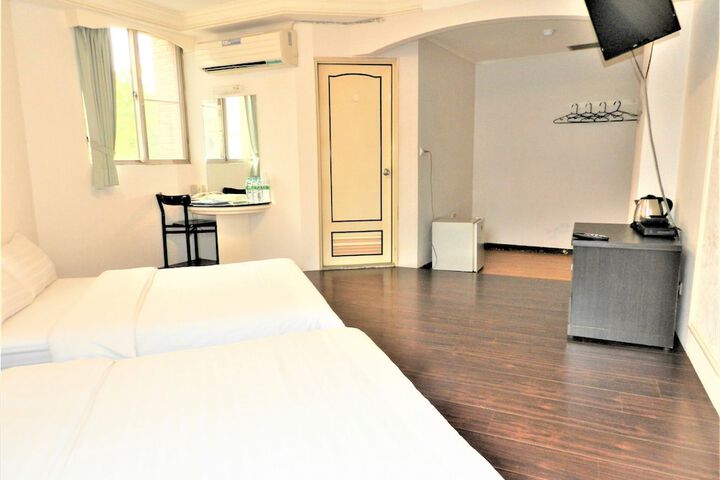Room 147 of 232