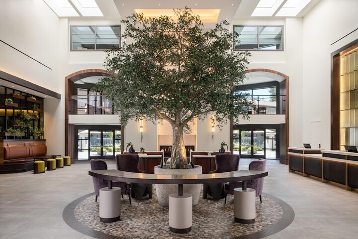 Guest Lobby