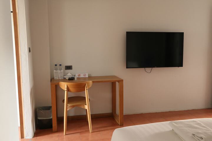 Room 10 of 38