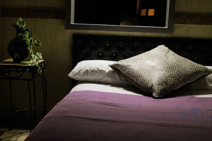 Room 5 of 49