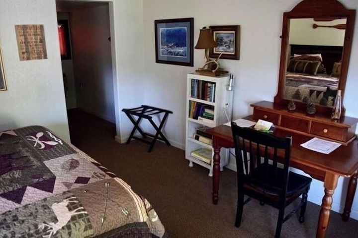 Room 13 of 61