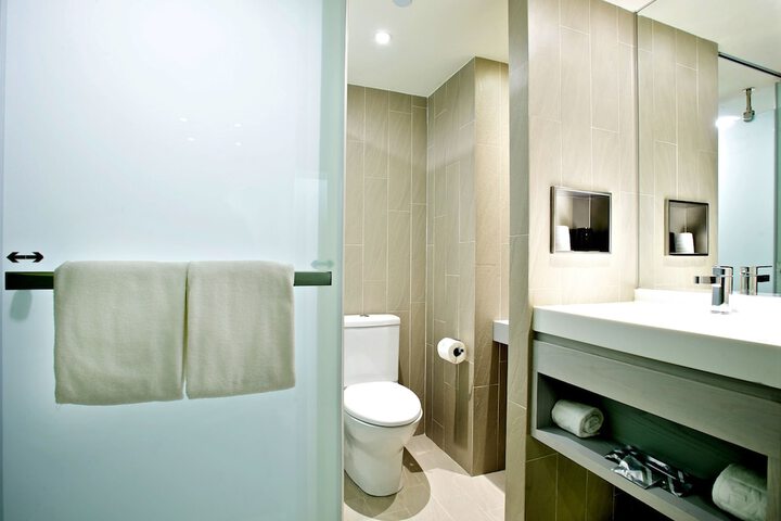 Room 30 of 42