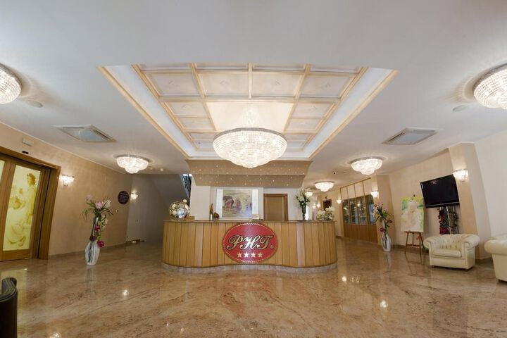 Hotel Lobby