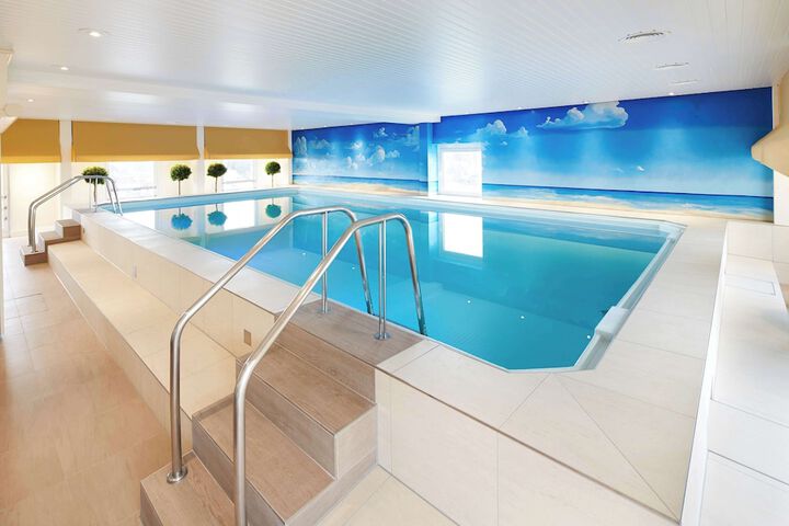 Pool 54 of 108