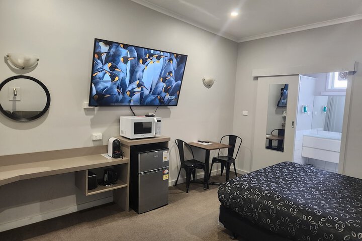Room 42 of 90