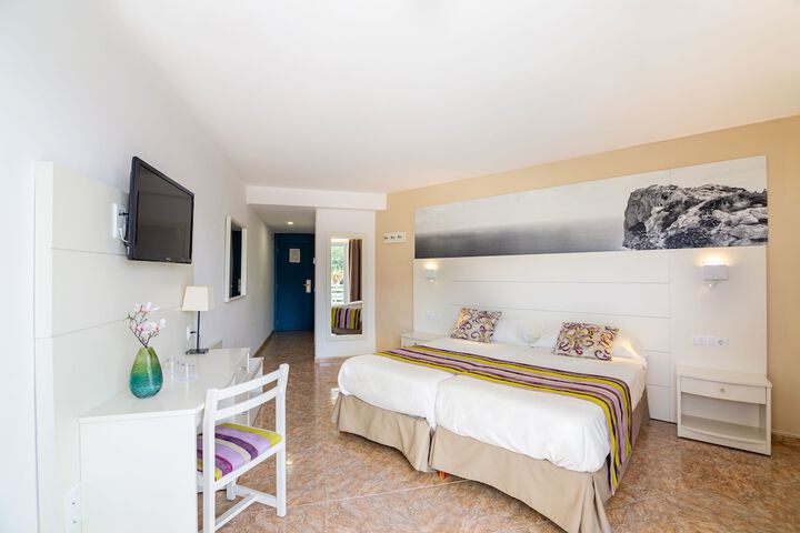 Room 7 of 52