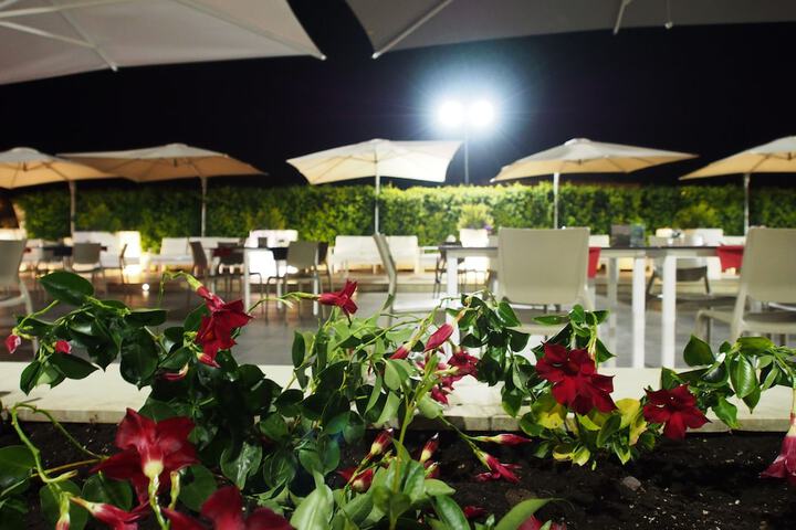 Dining 74 of 92