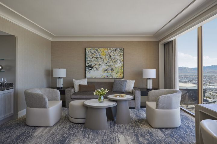 Room 4 of 80