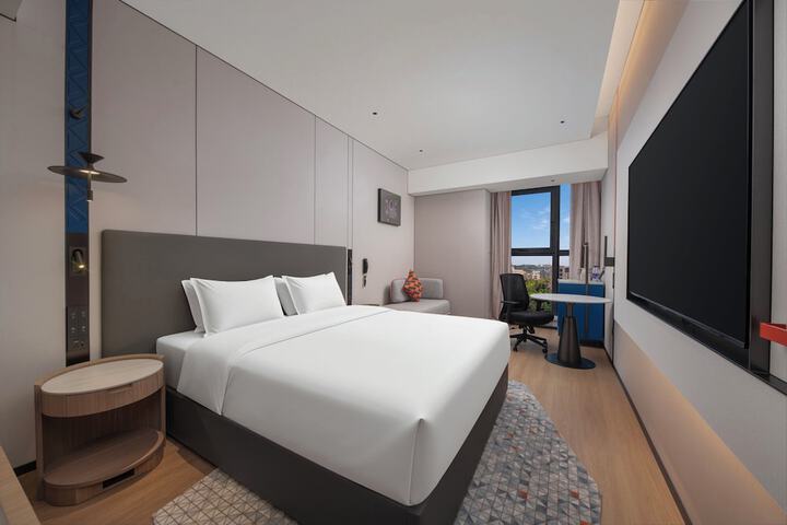 Room 56 of 77