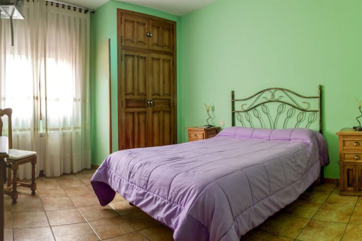 Room 2 of 34