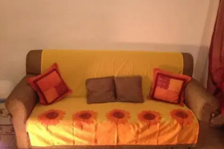 Room 2 of 8