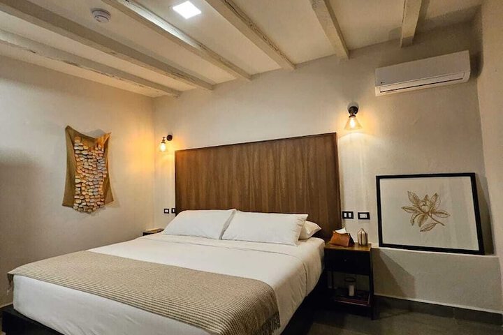 Room 9 of 75
