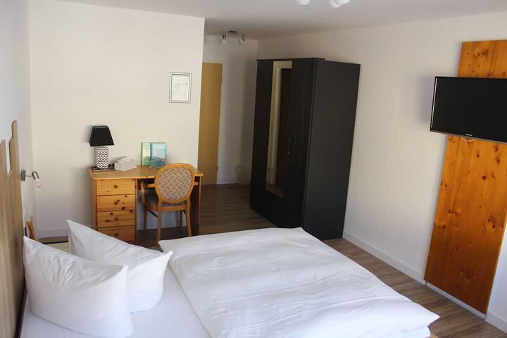 Room 29 of 81
