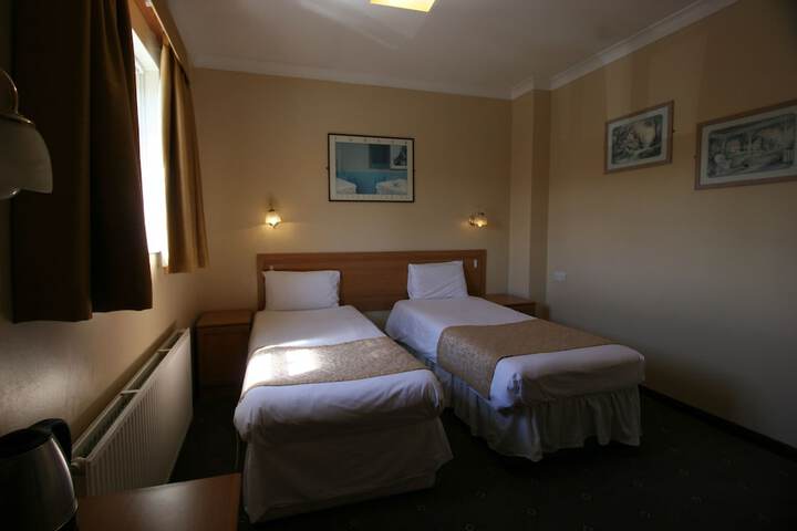 Room 13 of 52
