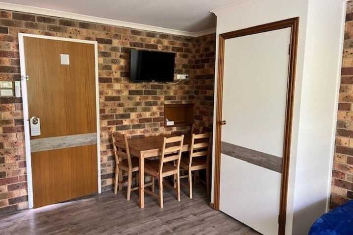 Room 9 of 21