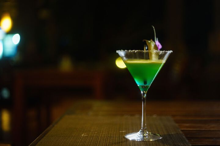 Lounge 47 of 61