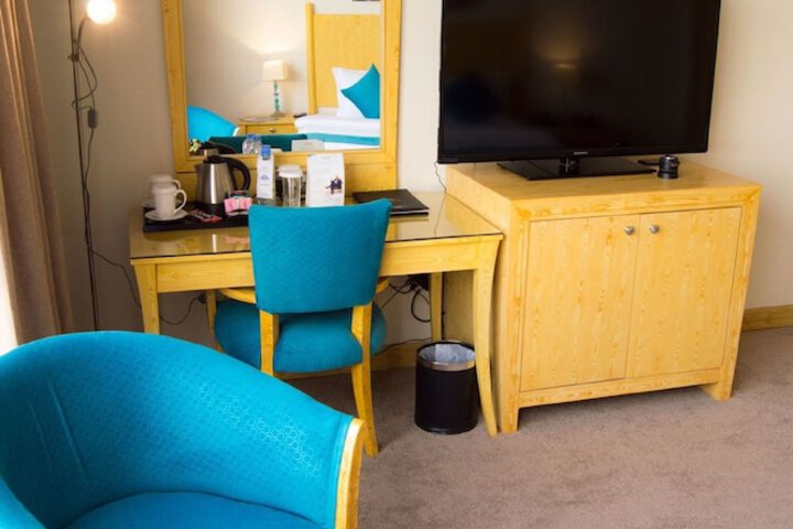 Room 11 of 51