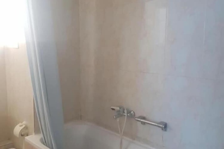 Room 8 of 17