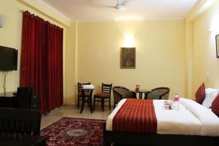 Room 9 of 22