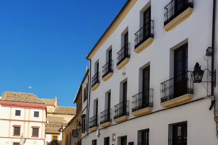 Puerta de la Ribera Suites