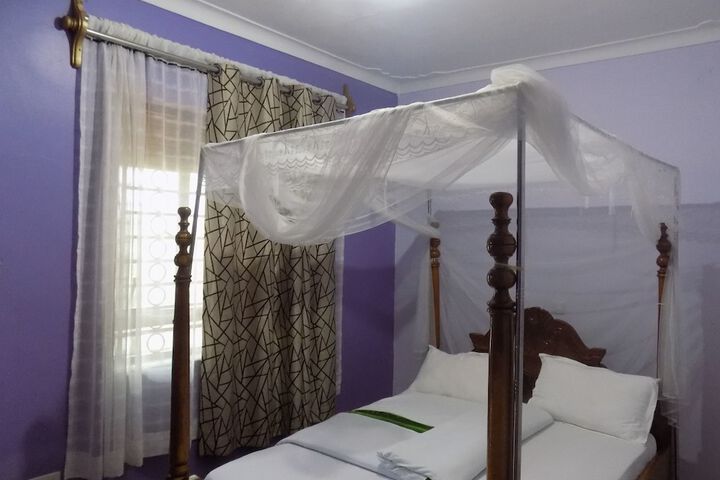 Room 12 of 46