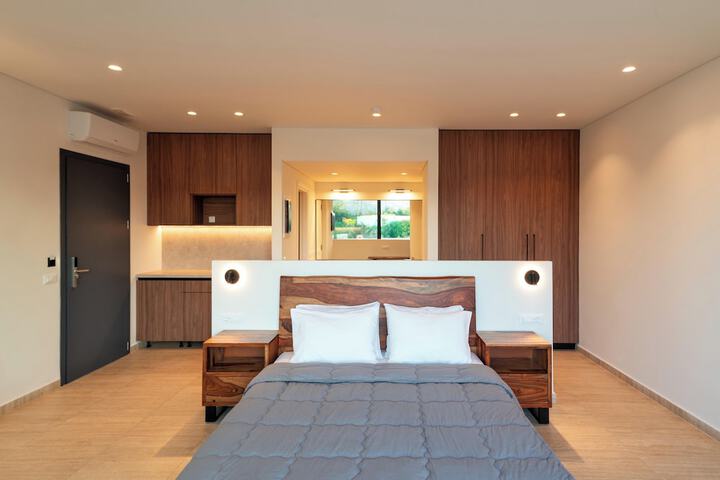 Room 4 of 44