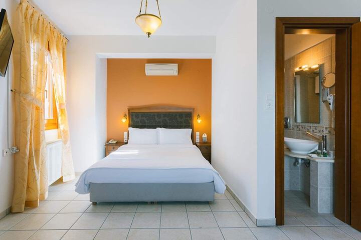 Room 10 of 46