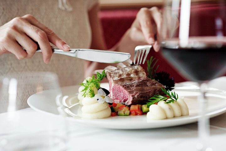 Dining 82 of 102