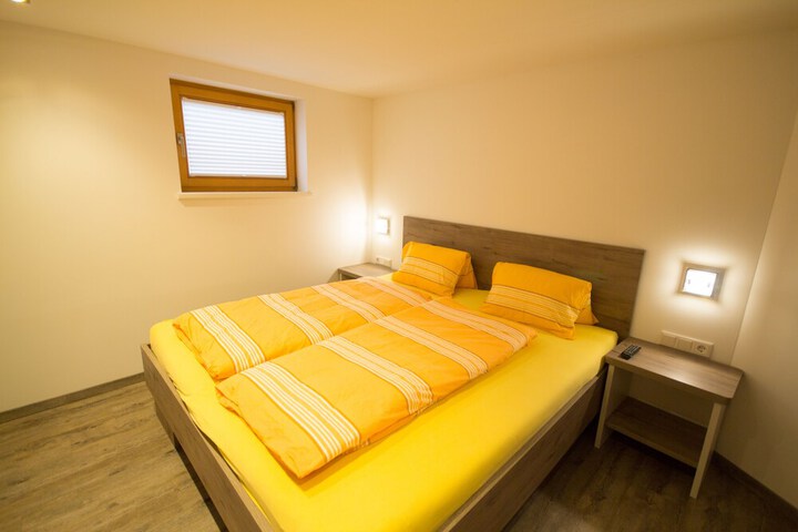Room 2 of 21